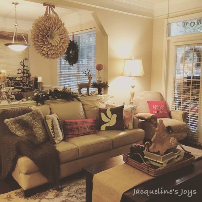 Jacquelines 2015 livingroom